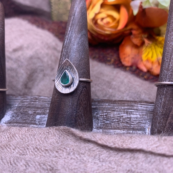 Etched Design 925 Silver Ring - Picture 2 of 4